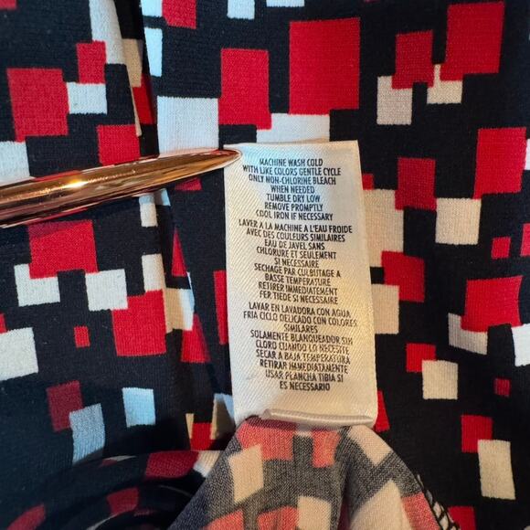 Vintage 90s Women's Red Checkered Midi Skirt Small - Picture 7 of 7